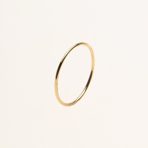 14K Gold Filled Chevron Ring & Minimalist Stacking Ring Set of 2 Dainty Rings - Picture 3 of 4